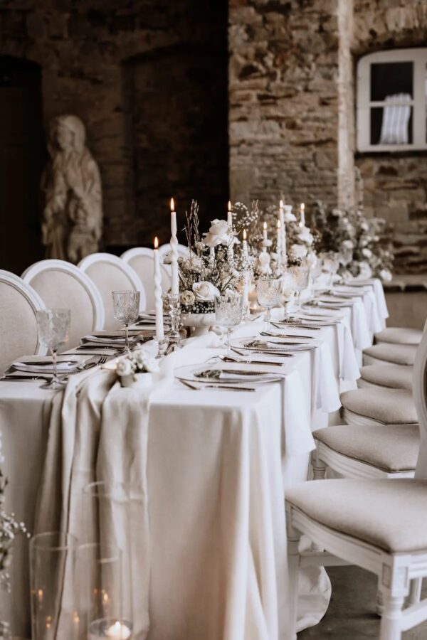 Linen tablecloth in macchiato beige | 410x250 cm