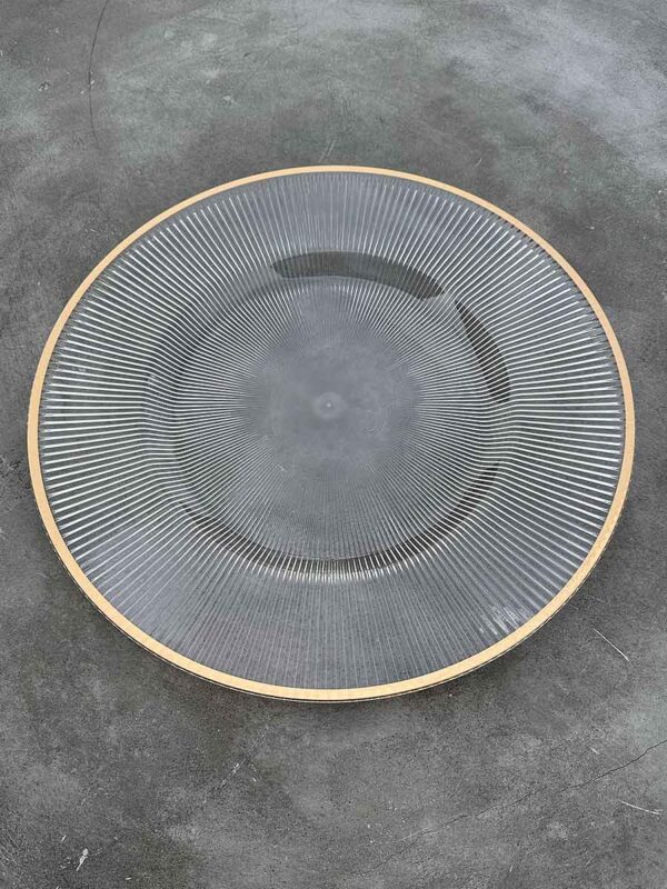 Place plate "Riffled" with gold rim in matt gold ⌀ 33cm