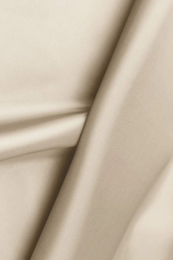 Tablecloth in buttercream | 410x250 cm
